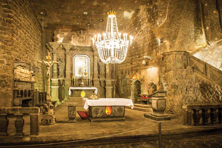 Polska na weekend Malopolska Karpaty Wieliczka